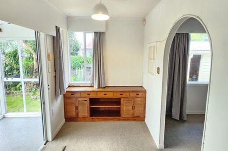 Photo of property in 32 Davies Road, Hurdon, New Plymouth, 4310