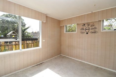 Photo of property in 28 Glynnbrooke Street, Te Atatu South, Auckland, 0610