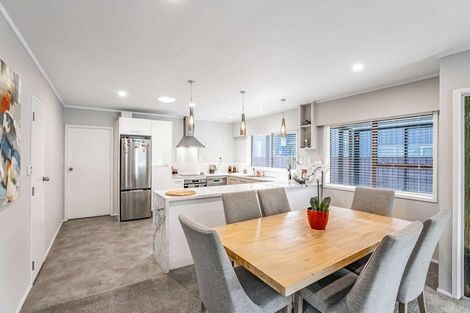 Photo of property in 33a The Circle, Manly, Whangaparaoa, 0930