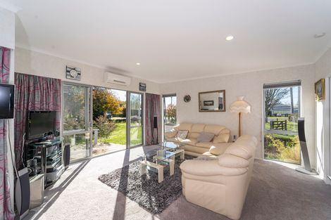 Photo of property in 133a Kent Street, Carterton, 5713