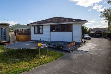 Photo of property in 256 Seaview Road, Stoke, Nelson, 7011