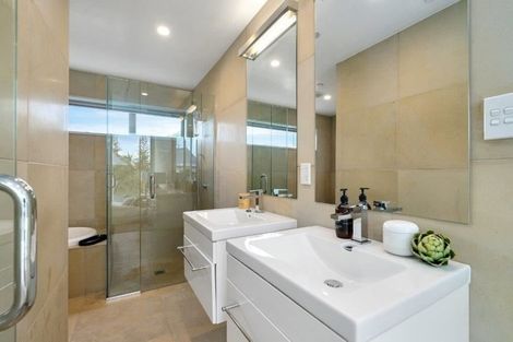 Photo of property in 2/22 Esplanade, Sumner, Christchurch, 8081