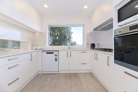 Photo of property in 52 Don Buck Road, Massey, Auckland, 0614