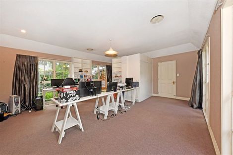 Photo of property in 5 Golden Elm Lane, Upper Riccarton, Christchurch, 8041