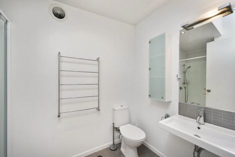 Photo of property in 253/21 Left Bank, Te Aro, Wellington, 6011