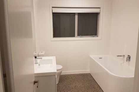 Photo of property in 7 Farnworth Terrace, Churton Park, Wellington, 6037