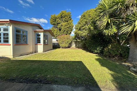 Photo of property in 12 Henry Street, Ebdentown, Upper Hutt, 5018