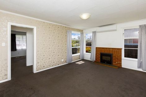 Photo of property in 2 Hazel Street, Ebdentown, Upper Hutt, 5018