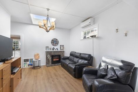 Photo of property in 26 Kauri Street, Eastbourne, Lower Hutt, 5013