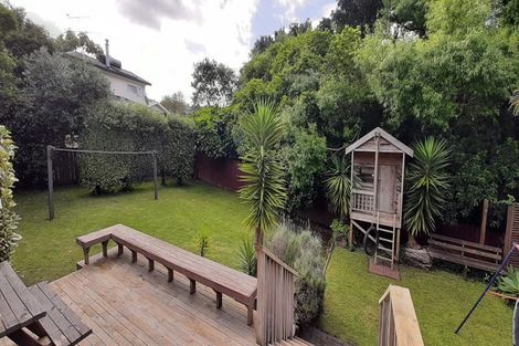 Photo of property in 60 Moore Street, Hillcrest, Auckland, 0627