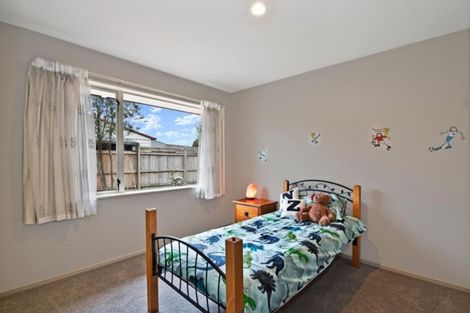 Photo of property in 7a Sequoia Place, Parklands, Christchurch, 8083