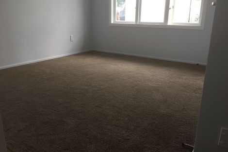 Photo of property in 28 Edwards Avenue, Henderson, Auckland, 0610