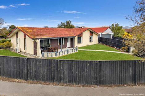 Photo of property in 12 Mchaffies Place, Wainoni, Christchurch, 8061
