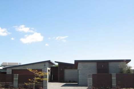 Photo of property in 3 Riverwood Boulevard, Redwood, Christchurch, 8051