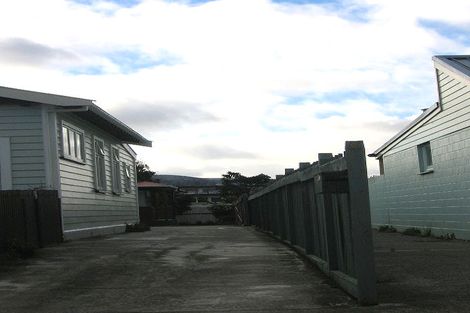 Photo of property in 2/17 Douglas Street, Waiwhetu, Lower Hutt, 5010