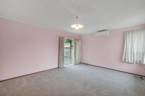 Photo of property in 58 Rosewarne Crescent, Glendene, Auckland, 0602