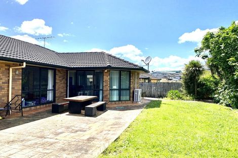Photo of property in 29 Hugh Green Drive, Pinehill, Auckland, 0632