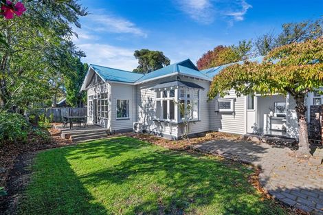 Photo of property in 28 Straven Road, Riccarton, Christchurch, 8011