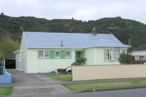 Photo of property in 123 Molesworth Street, Taita, Lower Hutt, 5011