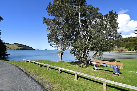 Photo of property in 10 Clinton Road, Tawharanui Peninsula, Matakana, 0986
