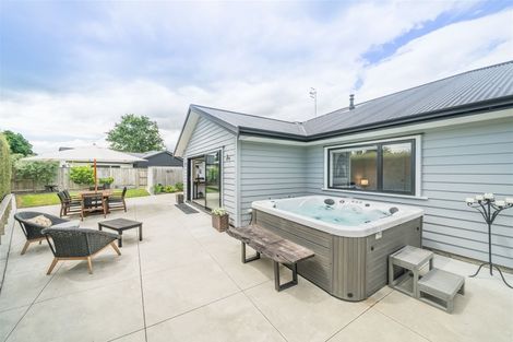 Photo of property in 5 Waimarama Court, Roslyn, Palmerston North, 4414