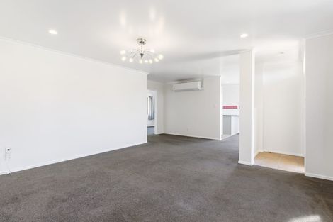 Photo of property in 18 Peninsula Road, Mangere, Auckland, 2022