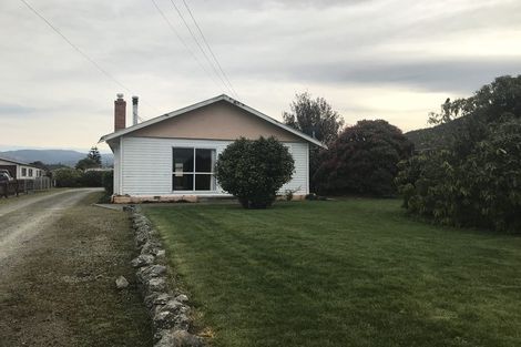 Photo of property in 76 Shearman Street, Waimate, 7924