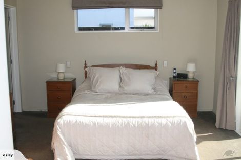 Photo of property in 1 Holly Place, Rangiora, 7400