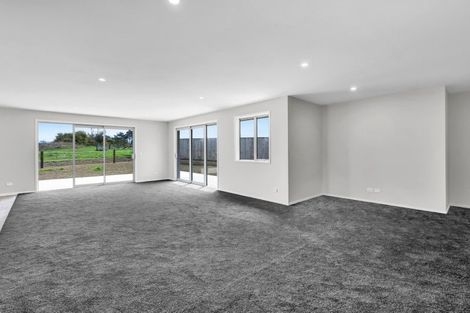 Photo of property in 9 Midsummer Avenue, Stratford, 4332