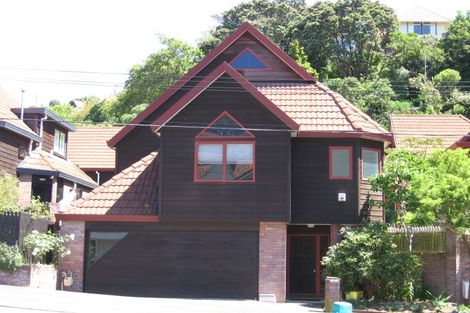 Photo of property in 18 Glen Road, Kelburn, Wellington, 6012