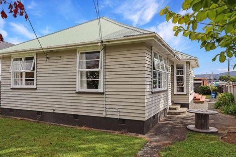 Photo of property in 15 Exchange Street, Ebdentown, Upper Hutt, 5018