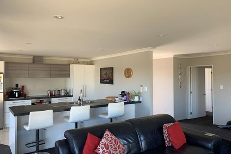 Photo of property in 9 Austen Place, Rolleston, 7614