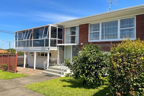 Photo of property in 1/3 Onepoto Road, Hauraki, Auckland, 0622