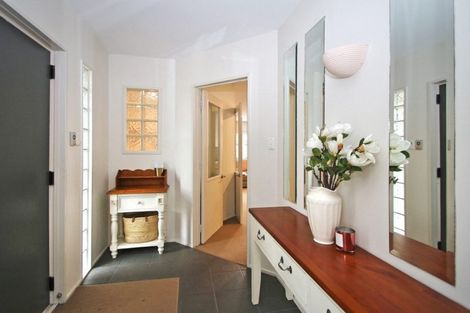 Photo of property in 10 Burn-murdoch Street, St Andrews, Hamilton, 3200