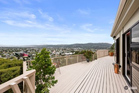 Photo of property in 36 Woodvale Grove, Fairfield, Lower Hutt, 5011