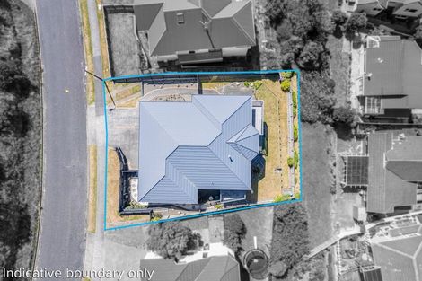 Photo of property in 11 Chastudon Place, Tawa, Wellington, 5028