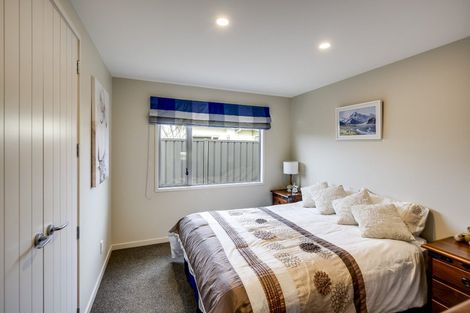 Photo of property in 52 Orotu Drive, Poraiti, Napier, 4112
