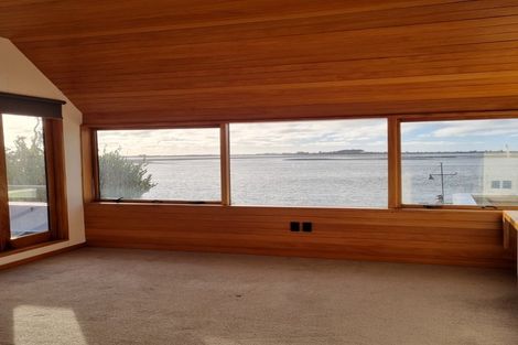 Photo of property in 102 Beachville Road, Redcliffs, Christchurch, 8081