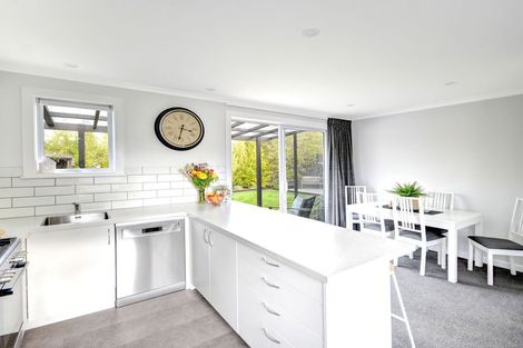 Photo of property in 71 Macandrew Road, South Dunedin, Dunedin, 9012