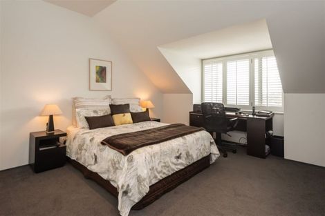 Photo of property in 26 Iles Lane, Cashmere, Christchurch, 8022