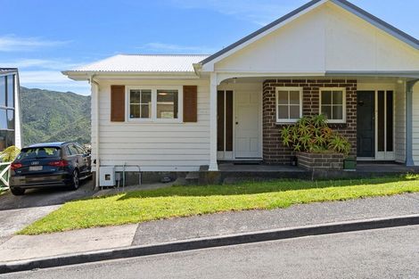 Photo of property in 24a Parklands Drive, Karori, Wellington, 6012