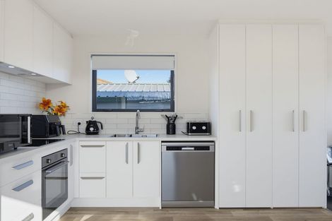 Photo of property in 10 Randolph Street, Woolston, Christchurch, 8062