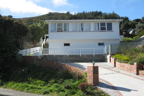 Photo of property in 124 Parkvale Road, Karori, Wellington, 6012