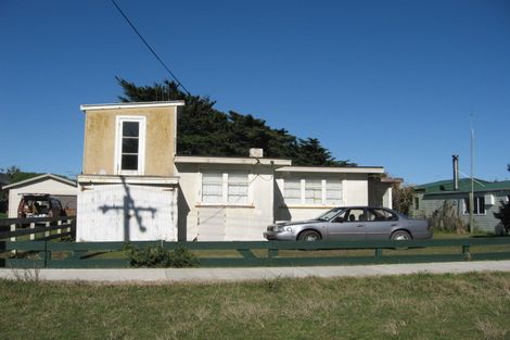 Photo of property in 14 Himatangi Street, Himatangi Beach, Foxton, 4891