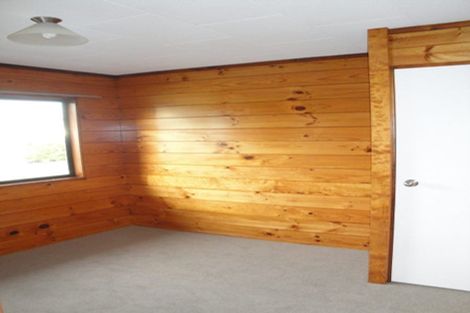 Photo of property in 1/9 Bronzewing Terrace, Unsworth Heights, Auckland, 0632