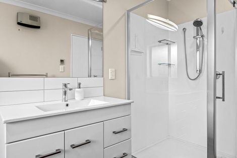 Photo of property in 17 Awa Place, Rangiora, 7400