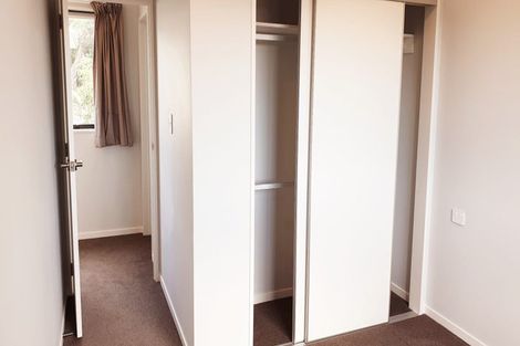 Photo of property in 2b Wendell Place, Greenlane, Auckland, 1061