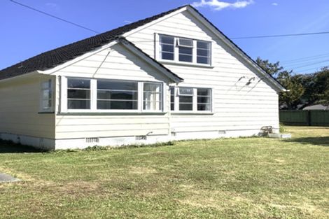 Photo of property in 32 Pearce Crescent, Taita, Lower Hutt, 5011