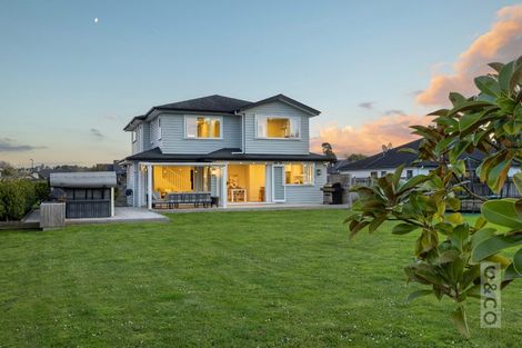 Photo of property in 11 Kahika Grove, Huapai, Kumeu, 0810