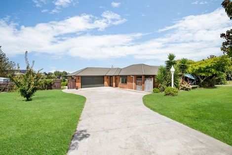 Photo of property in 6 Armstrong Way, Waiuku, 2123